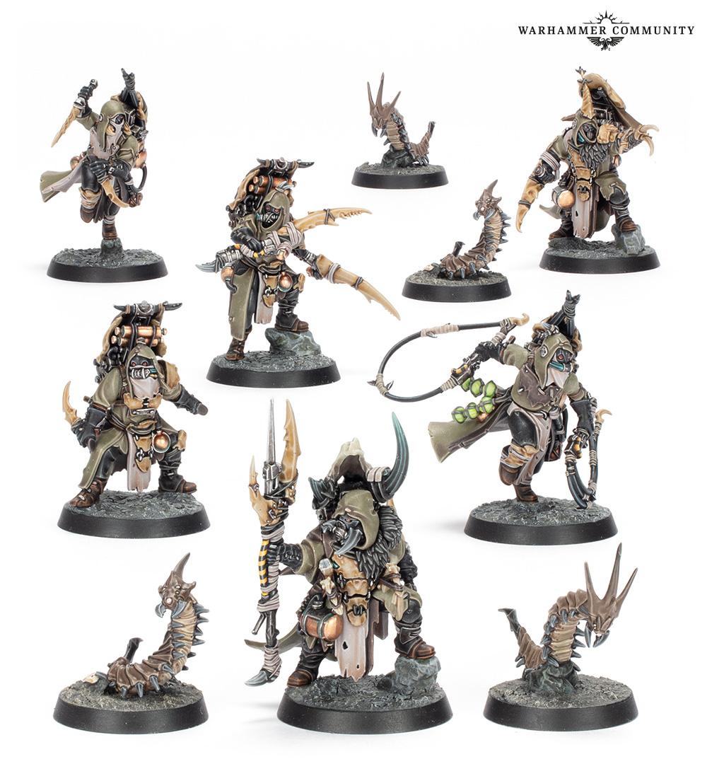 Un grupo de Sha'dar hunters y arthromite spinewirms, que son el conjunto de miniaturas que contiene la caja de ampliación de banda de los Ash Waste Nomadas. Estos nómadas son similares a los normales, pero van equipados con una armas cuerpo a cuerpo construidas con pinzas y espinas de insectos gigantes. Los arthromite spinewirms parecen gusanos acorazados segmentados del tamaño de un perro mediano, también en colores de la tierra oscura.