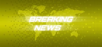 Imagen con el texto "Breaking News" que pretende imitar la estética e impacto de las clásicas cabeceras que se utilizan para resaltar las noticias más impactantes del día. Las letras son blancas y tienen un efecto de destello difuminado de forma horizontal. El fondo es un mapamundi en proyección de Mercator con un efecto cuadrícula superpuesto, ambos afectados por un degradado de color que va desde un amarillo limón en el centro a un amarillo ocre en los bordes superior e inferior.