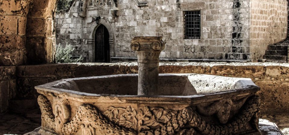featured-fuente-monasterio-medieval